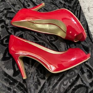 Bandolino Elegant Red Peep-Toe Heels